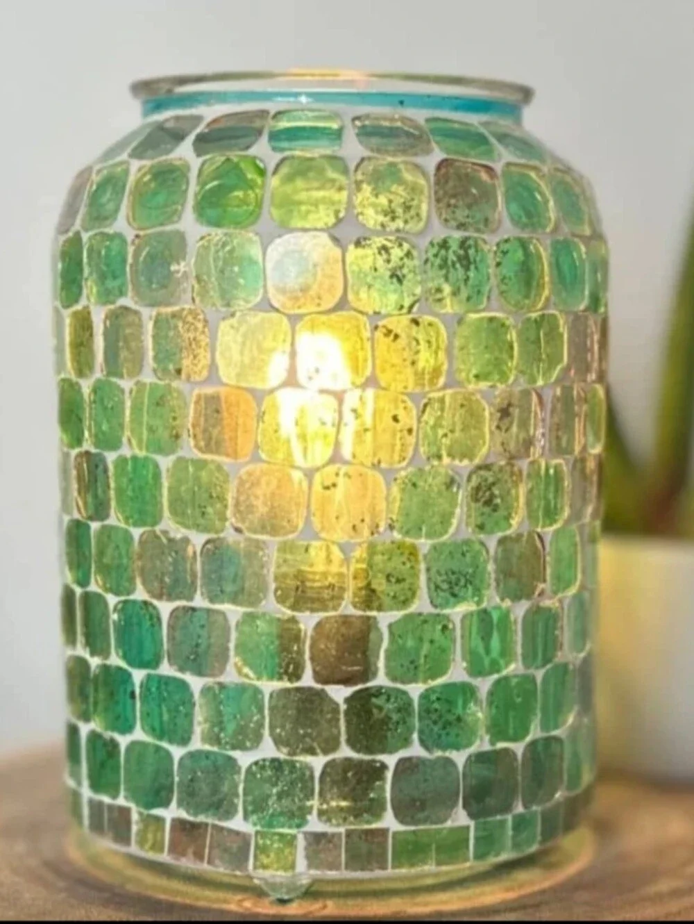 On the Seashore Wax Warmer, Green Mosaic Glass • Retired BNIB
